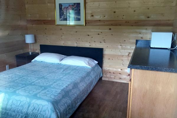 Cabin 1 (Knotty Pine)