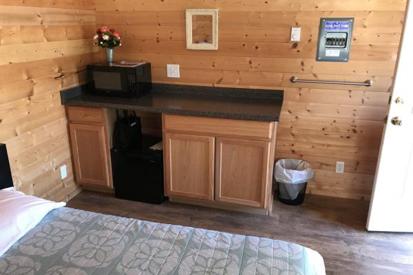 Cabin 2 (Blakely's Bungalow)