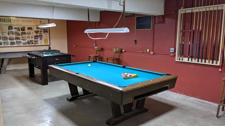 Pool table